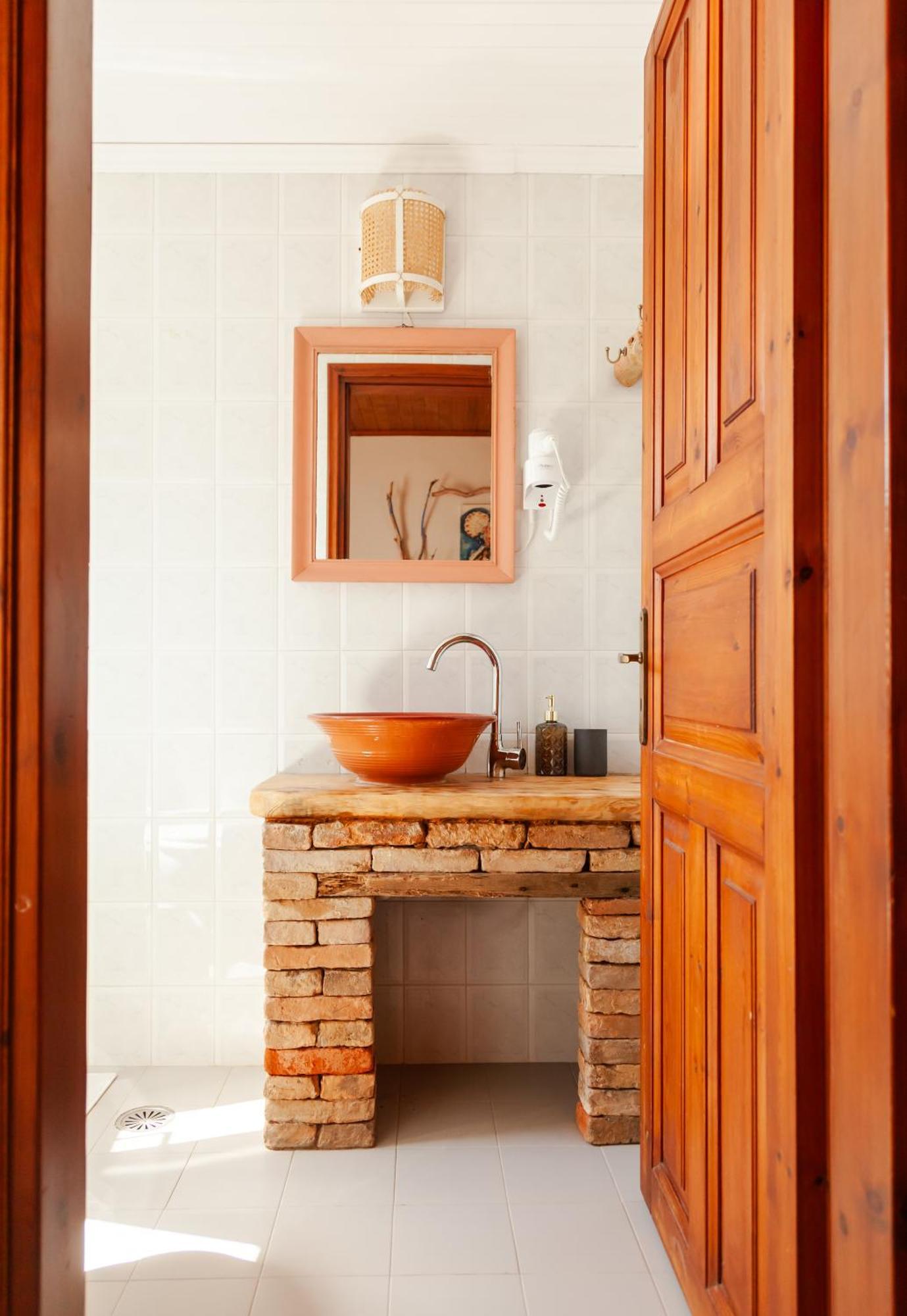 Apartment Amnisiades Karteros